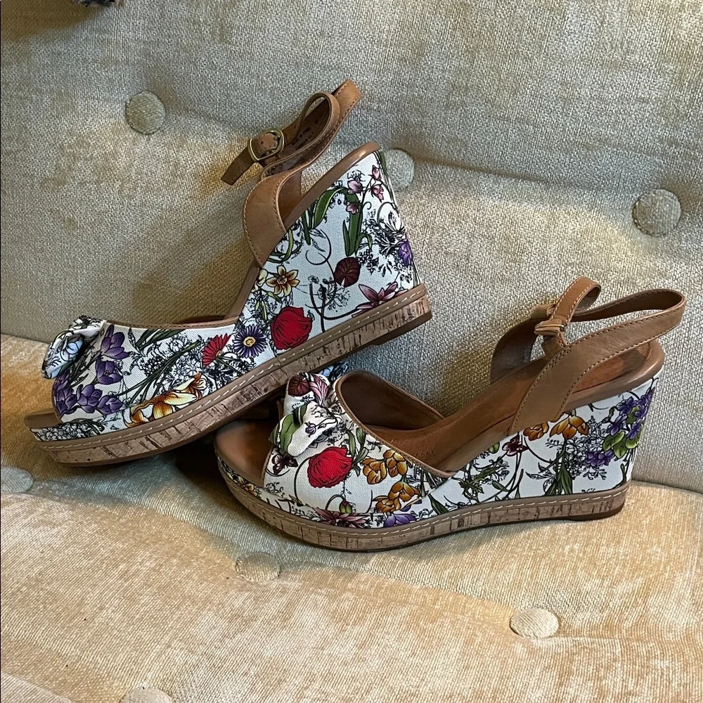 Clark’s Artistan Platform Wedge Sandals with Ankle Strap - Brown & - Picture 1 of 6